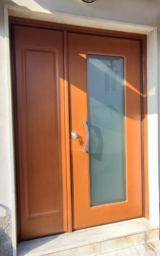 Porta blindata con vetro 